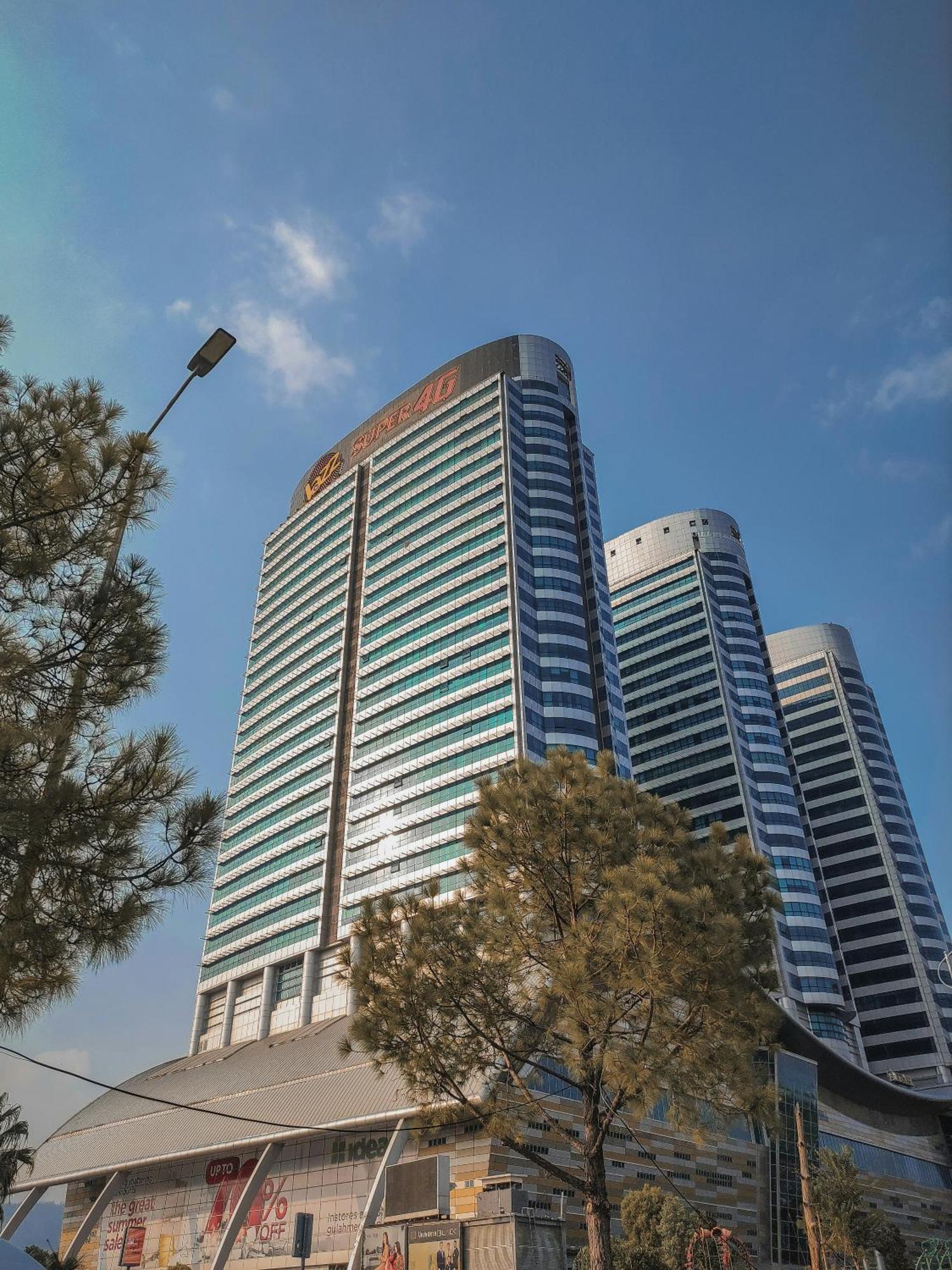 Centaurus Apartment Islamabad Exteriör bild